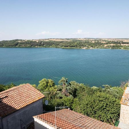 Attico Con Vista Lago - Miralago Anguillara Sabazia Kültér fotó